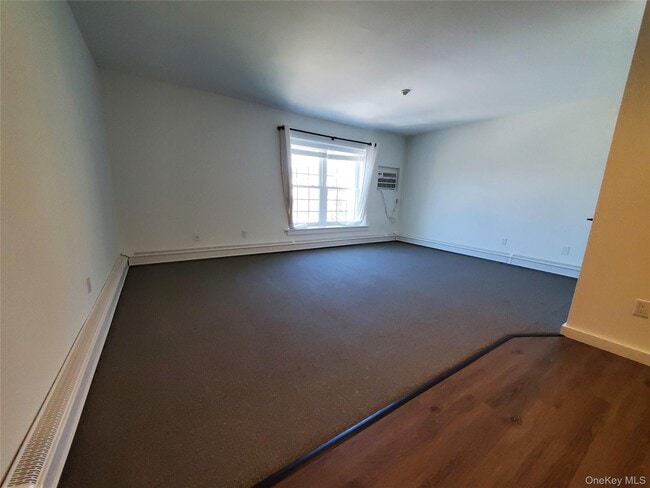 Photo - 100 Mariners Way