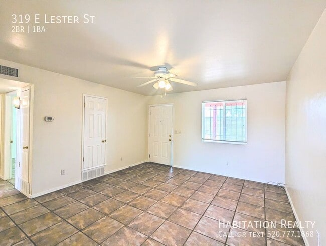 Photo - 319 E Lester St