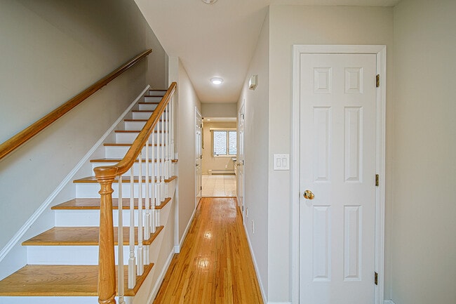 Photo - 26B E Washington Pl