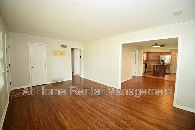 Photo - 10 S 106th E Pl