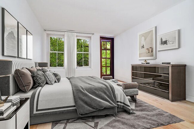 Photo - 557 Hudson Street Unit 2