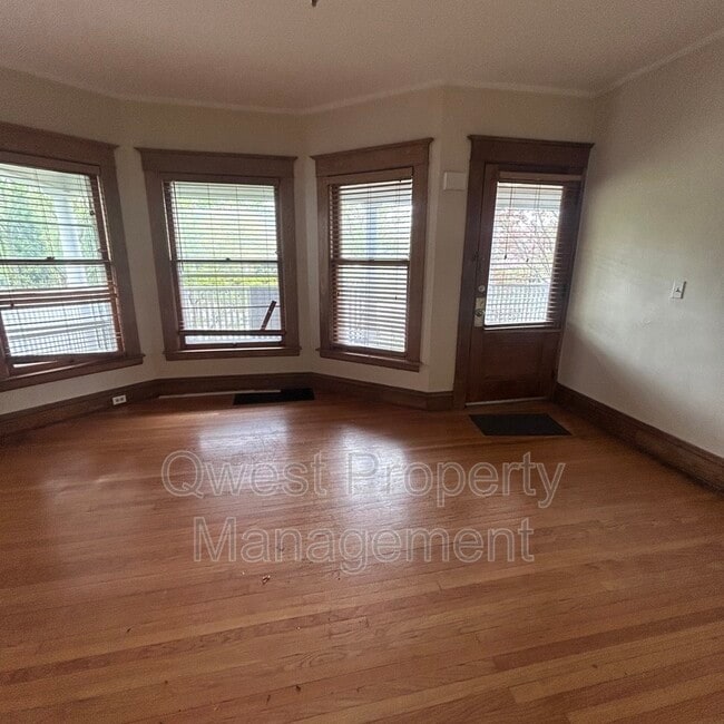 Photo - 1126 Fulton St E