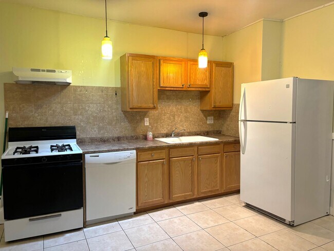 Photo - 119 Harvard St Unidad 2