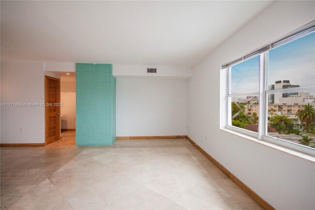 Photo - 1545 Euclid Ave Condo Unit 6F