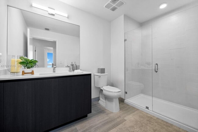 Photo - 2000 Biscayne Blvd Unidad 1308