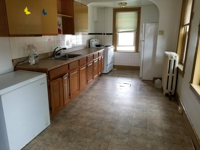 Photo - 510 Maple St