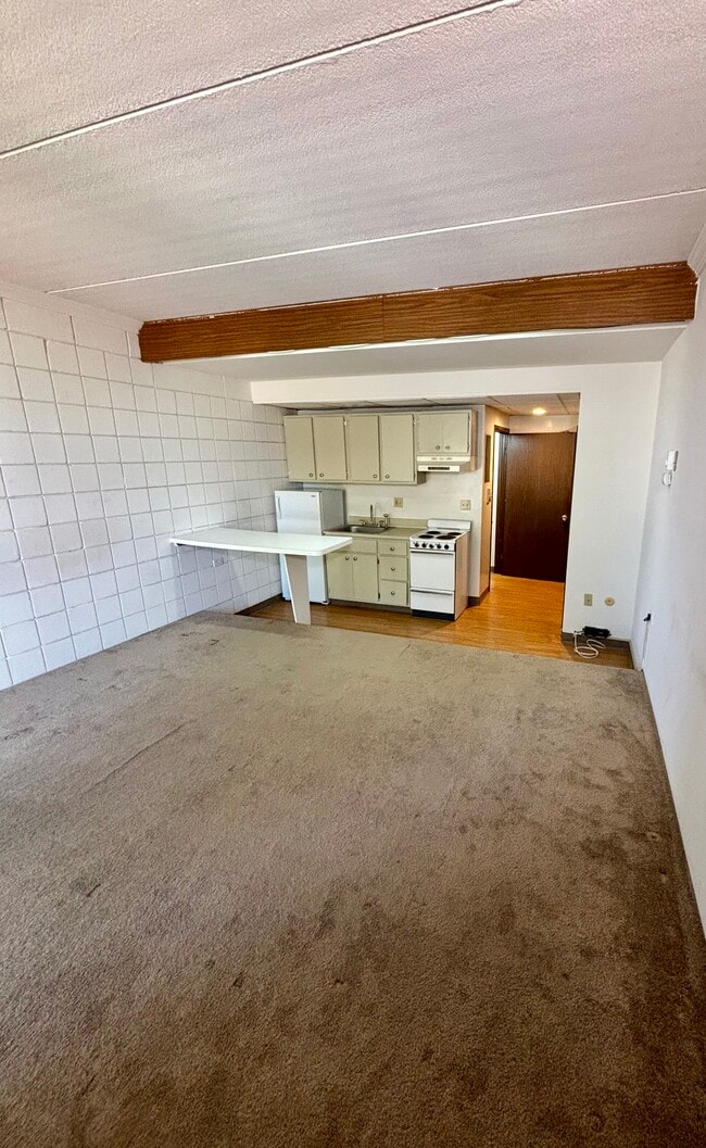 Photo - Sunrise Efficiency Apartments