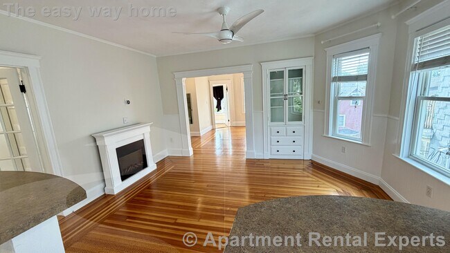 Photo - 9 Ashland St Unit #3
