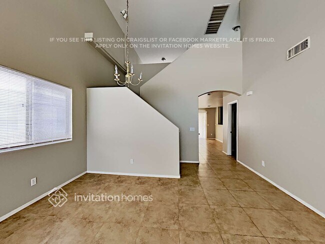 Photo - 3319 W La Salle St