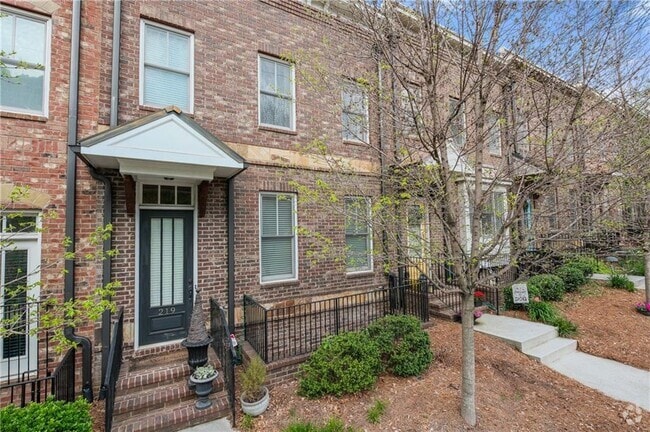 Building Photo - 219 Cole St NE Rental