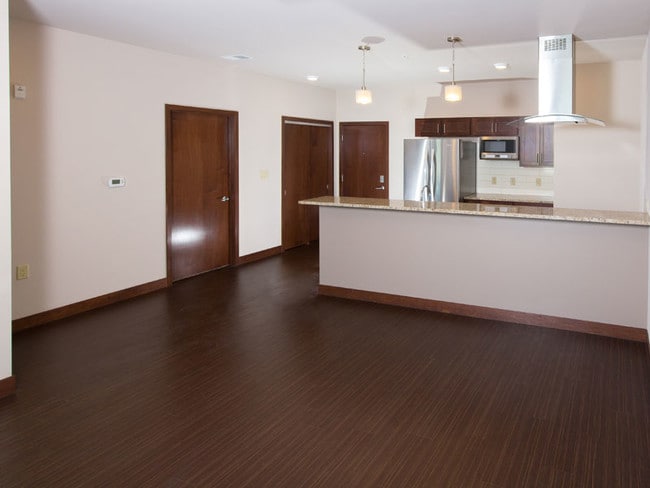 Photo - Willy Street Central