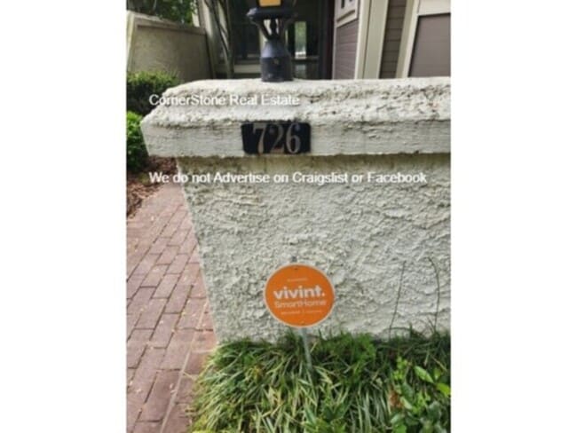 Photo - 726 Victorian Pl