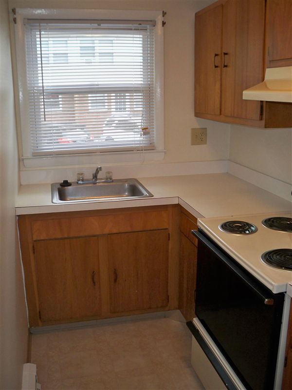 180 Rockwell Ave Apartment Bristol, CT