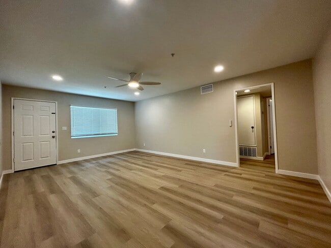 Photo - 10782 Walnut St Unidad 10784