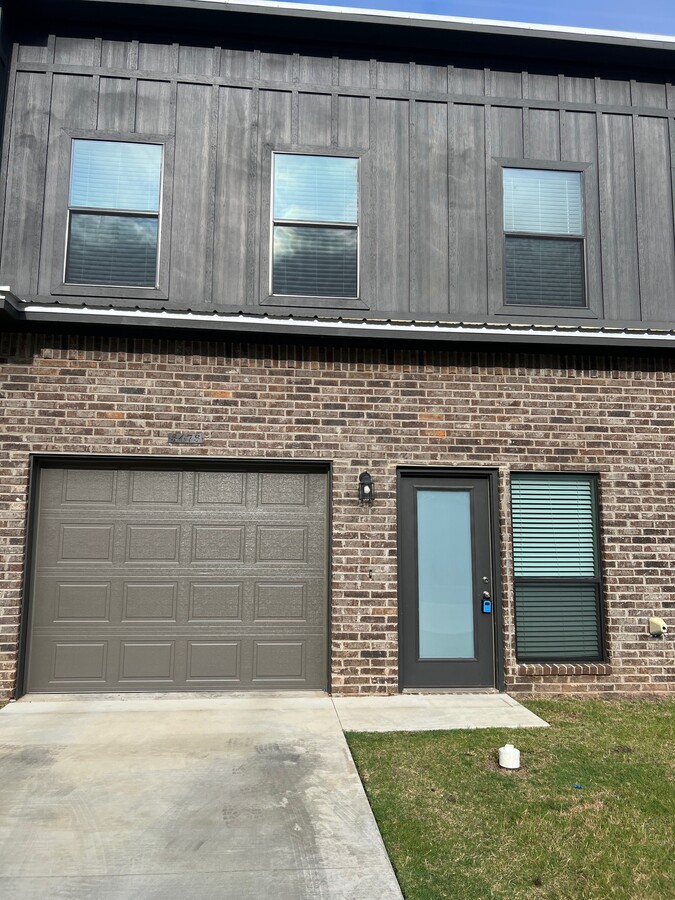 Photo - 3457-3457 Brooke Pl