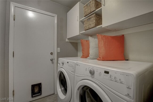 Building Photo - 4417 Norte Cir