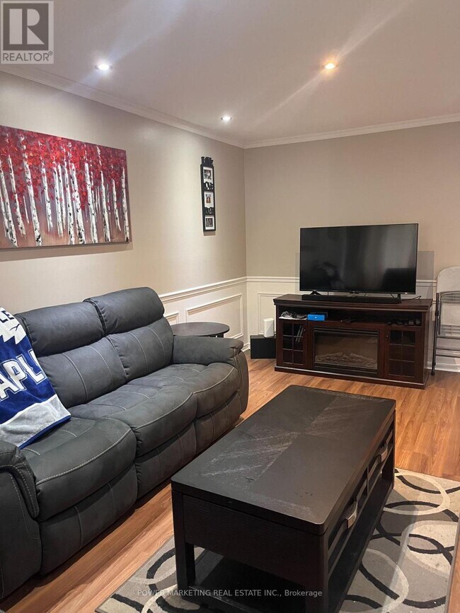 Photo - 106 Glamorgan Dr