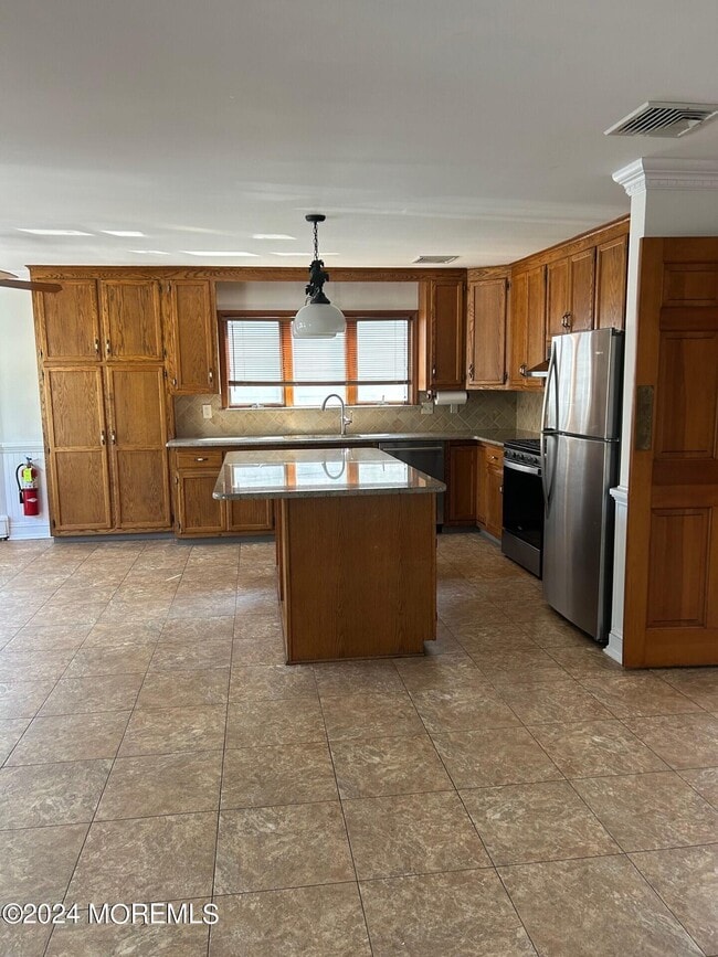 Photo - 81 S Ward Ave