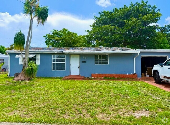 Building Photo - 5698 Gramercy Dr Rental