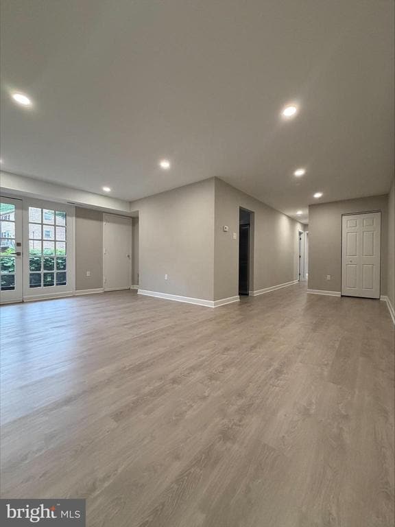 Building Photo - 5931 Quantrell Ave Unit 101
