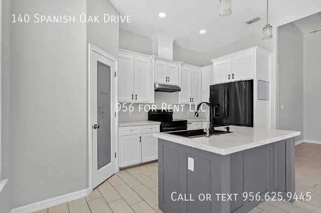 Photo - 140 Spanish Oak Dr