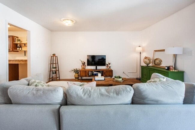 Photo - 408 Sycamore Dr Unidad D