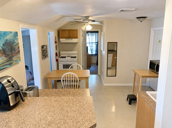 Photo - 72 Conklin Ave