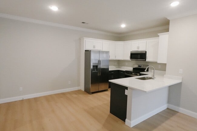 Photo - Laurel Ridge