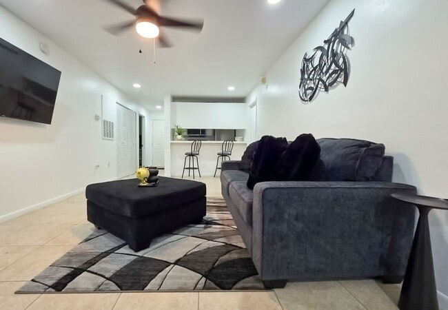 Photo - ROOM FOR RENT in a Charming 4/4 in University Terrace West - 411C