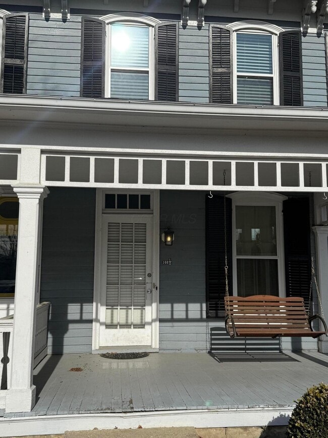 Photo - 160 1/2 W Mound St