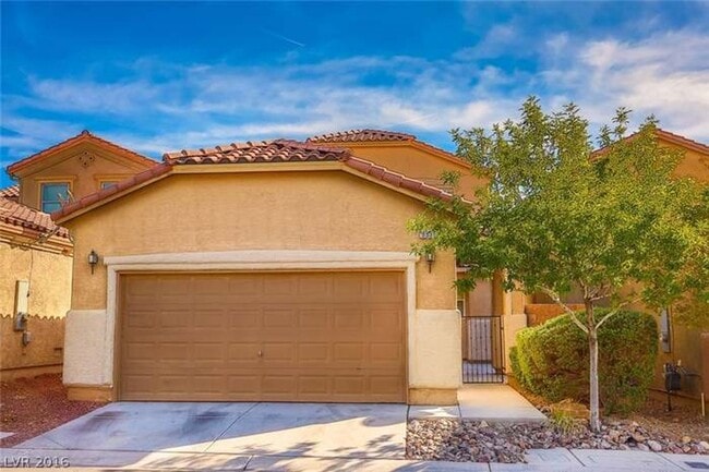 Building Photo - Southwest Three Bedroom Home!!!