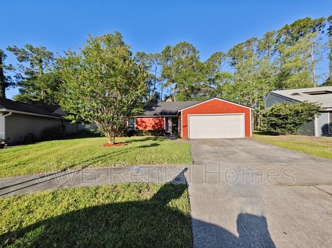 Building Photo - 10268 Pine Breeze Rd W Rental