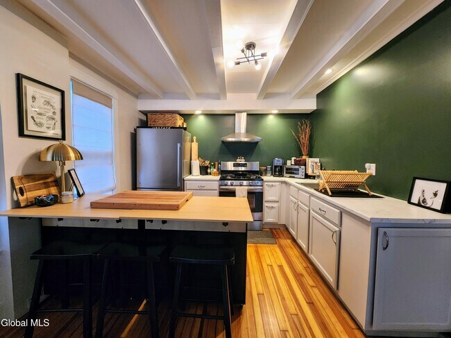 Photo - 11 Ingersoll Ave