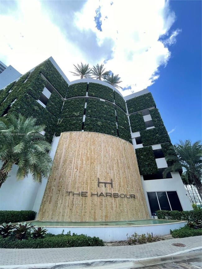 Building Photo - 16385 Biscayne Blvd Unit 1702 Rental