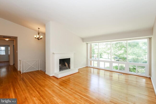 Building Photo - 8401 Beech Tree Rd