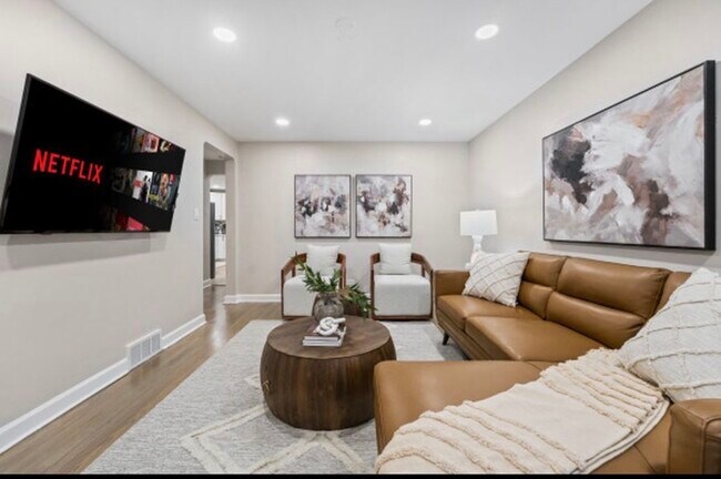 Photo - 3222 S 52nd Ct