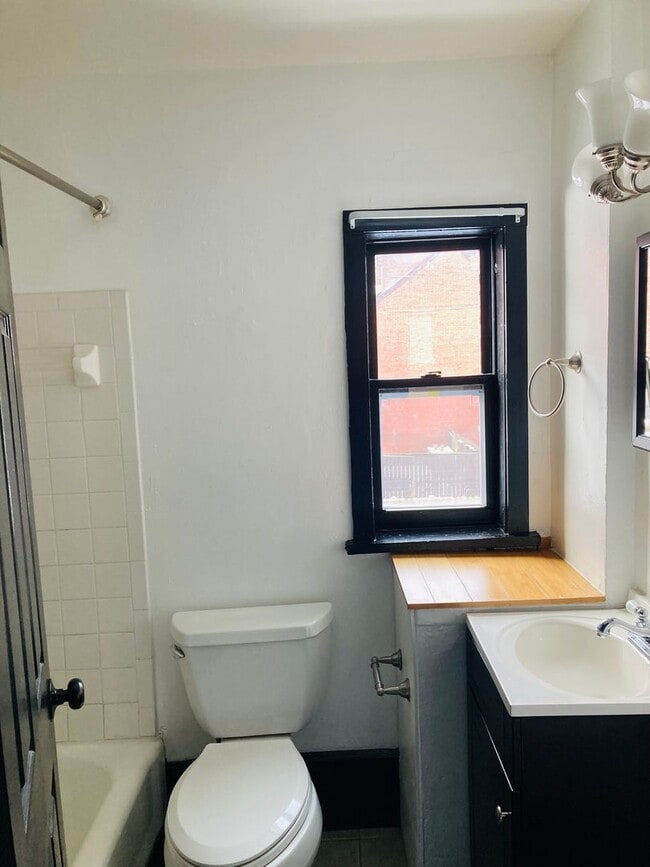 Photo - 922 Western Ave Unit WT 922- 2R