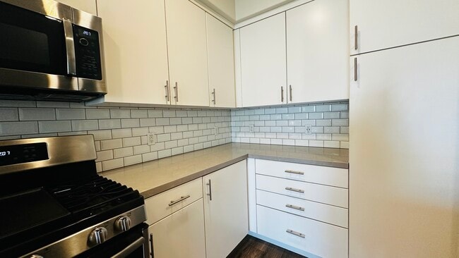 Photo - 5933 Sunstone Dr Unit 406