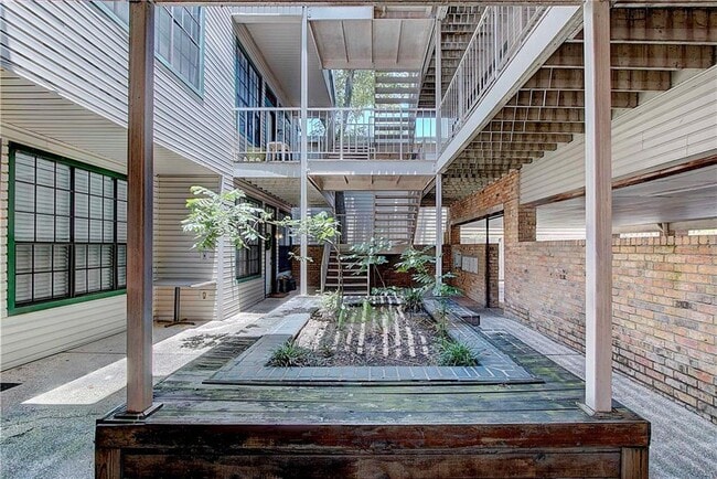 Photo - 2300 Leon St Unit 204