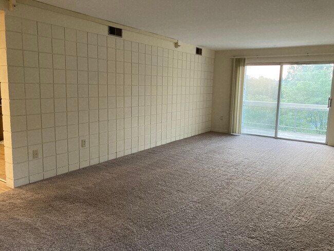 Photo - Falport 1215