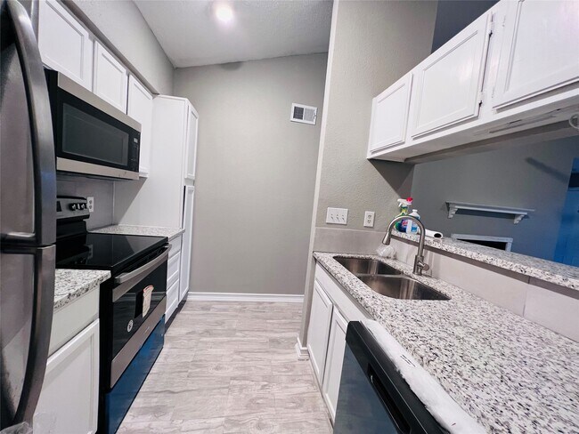 Photo - 2121 El Paseo St Unit 2204