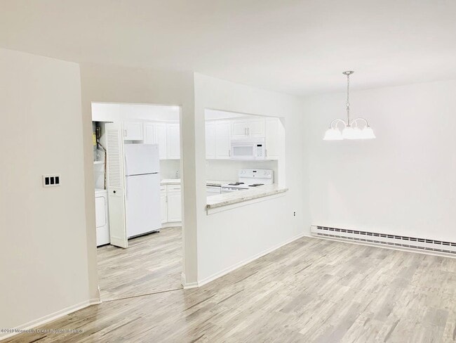 Building Photo - 31 Lexington Ct