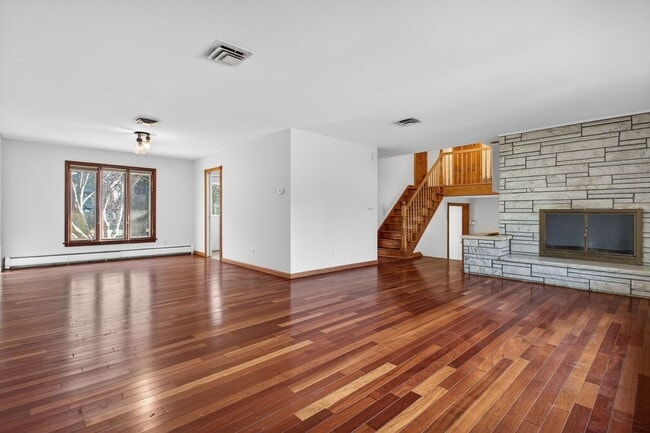 Photo - 352 Rahways Rd