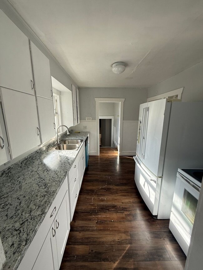 Photo - Beautiful 4 Bed, 3 Bath House; W/D Included; Fenced Yard; Wood Floors; and a Charming Style