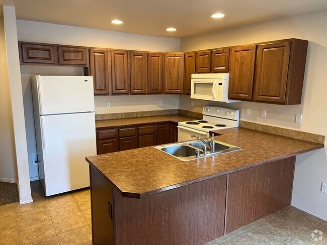 Building Photo - Sathern Duplex Unit B Rental