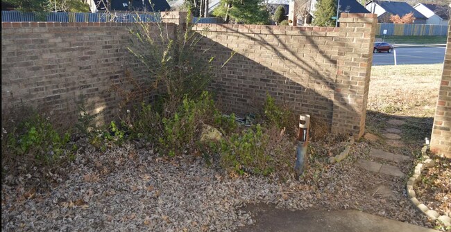 Photo - 1901 Steeple Chase Court Unit B