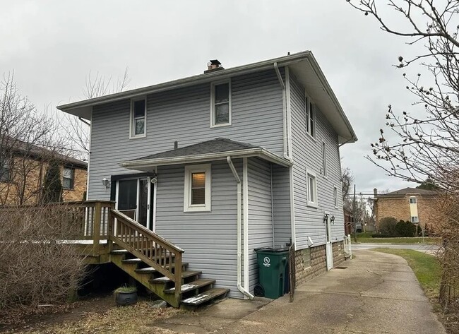 Photo - 613 E Lincoln Ave