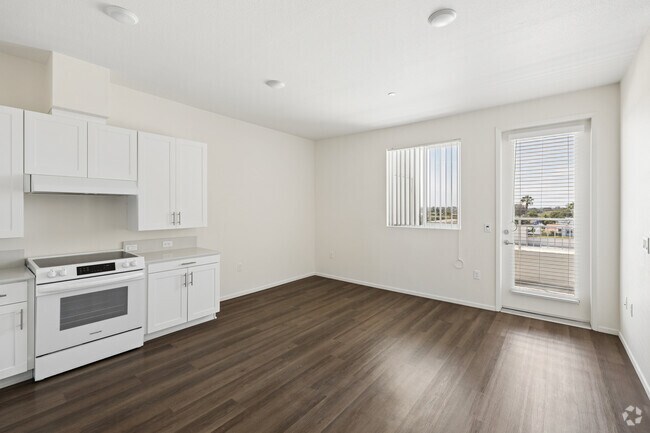 1BR, 1BA - 550SF - Living Room