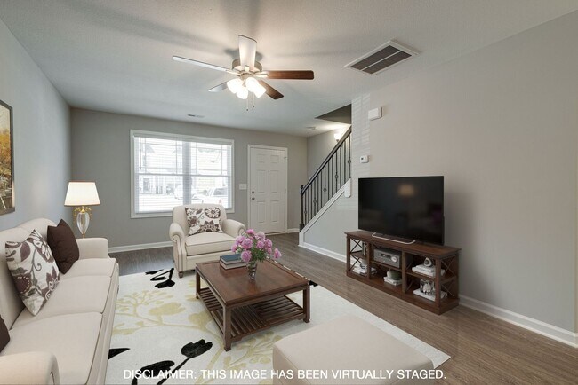 Photo - 225 Woodland Vly Ln