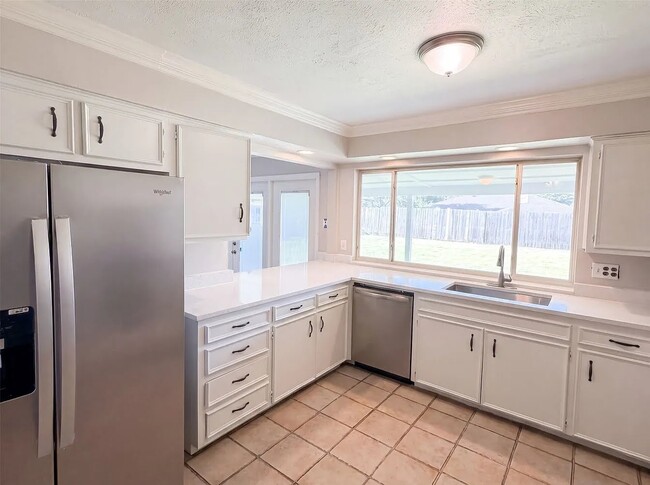 Photo - 1619 Woodcrest Ln